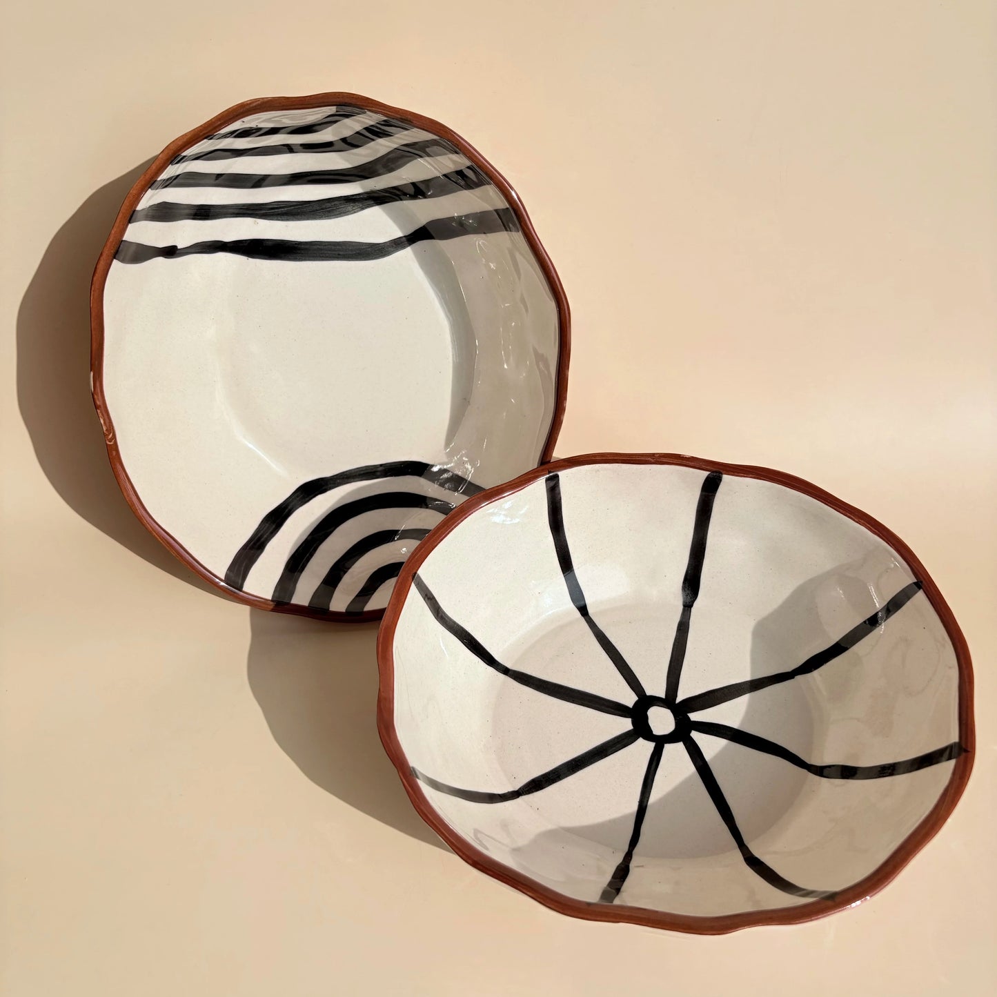 Black Abstract Line Bowl Set