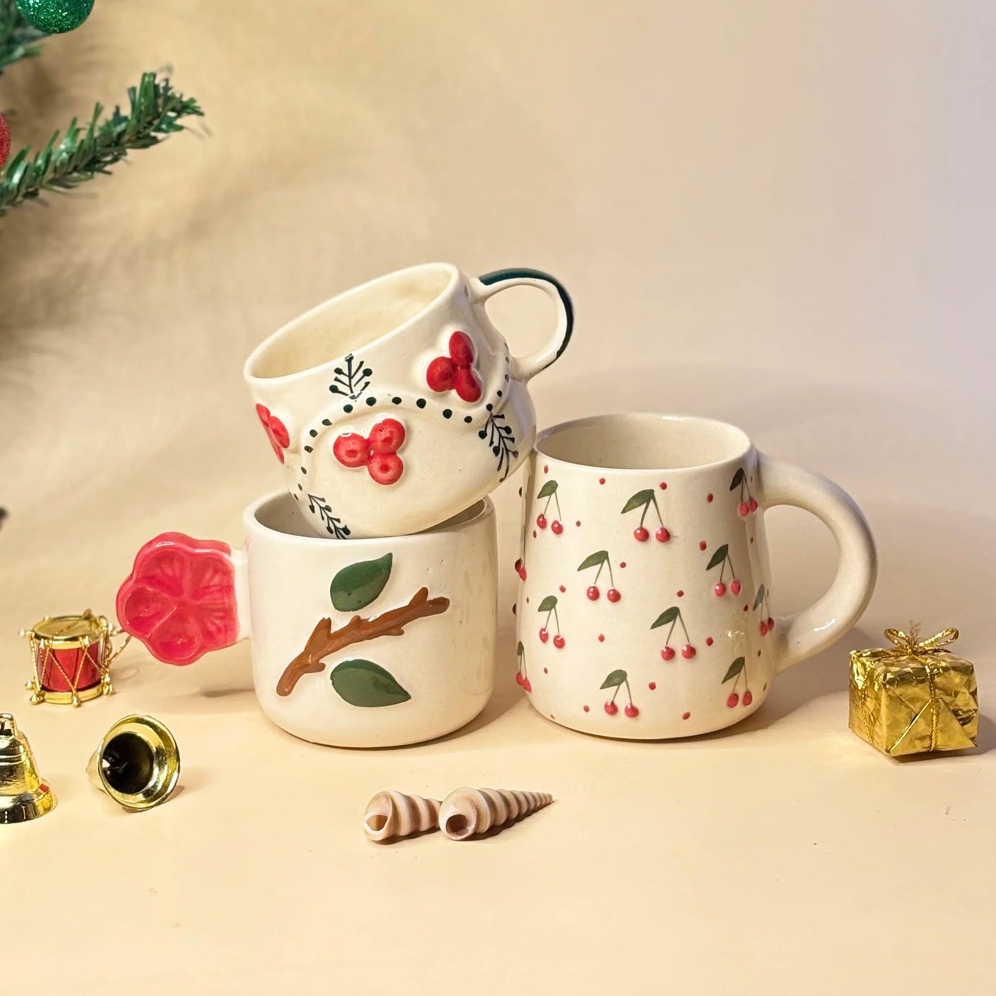 santa's choice combo of 3 mugs at amore handicraft