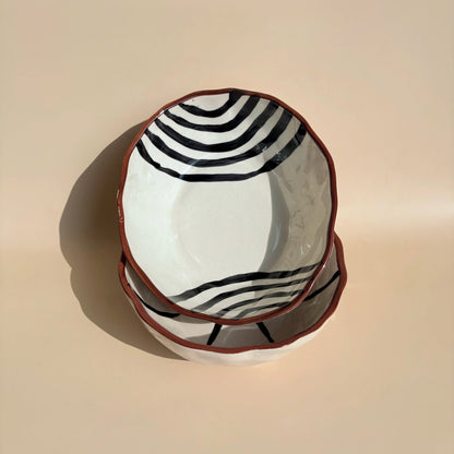 Black Abstract Line Bowl Set