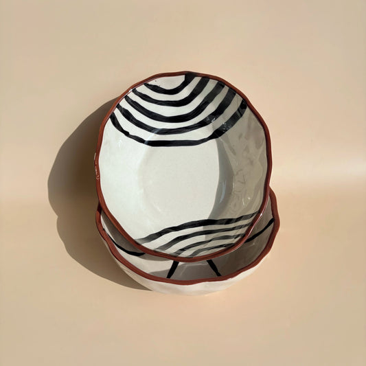 Black Abstract Line Bowl Set