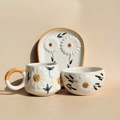 Ceramic tableware set with daisy sunflower pattern